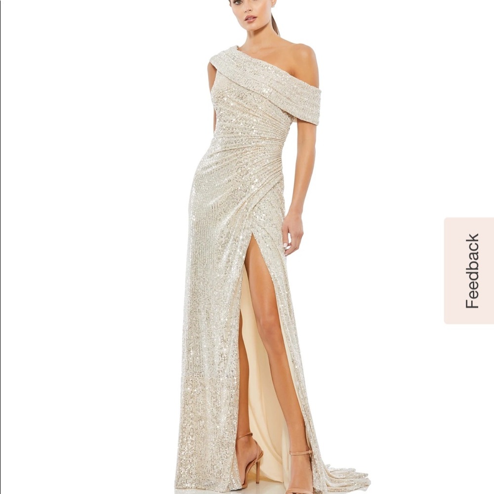 Mac Duggal ONE-SHOULDER RUCHED SEQUINED GOWN - Nude color